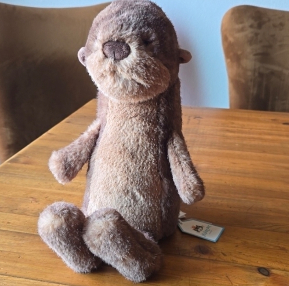 Jellycat Brooke Otter 13x3.9x7.9" Soft & Plush BNWT Authentic - Picture 4 of 8